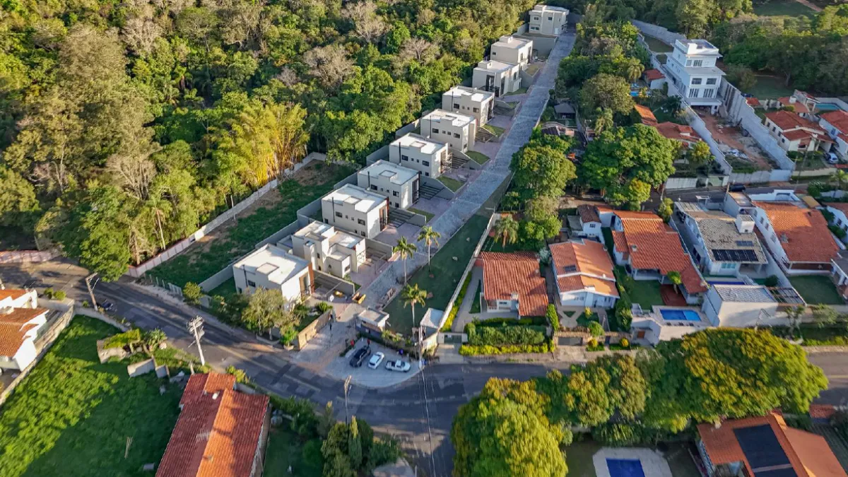 Casa com 3 suítes na Vila Santista, Atibaia