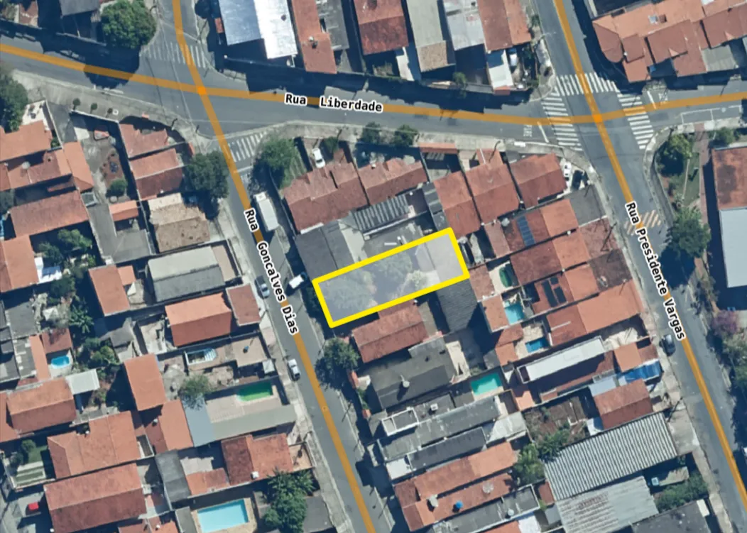 Terreno com 300m² e Edícula no Jd. Cerejeiras em Atibaia